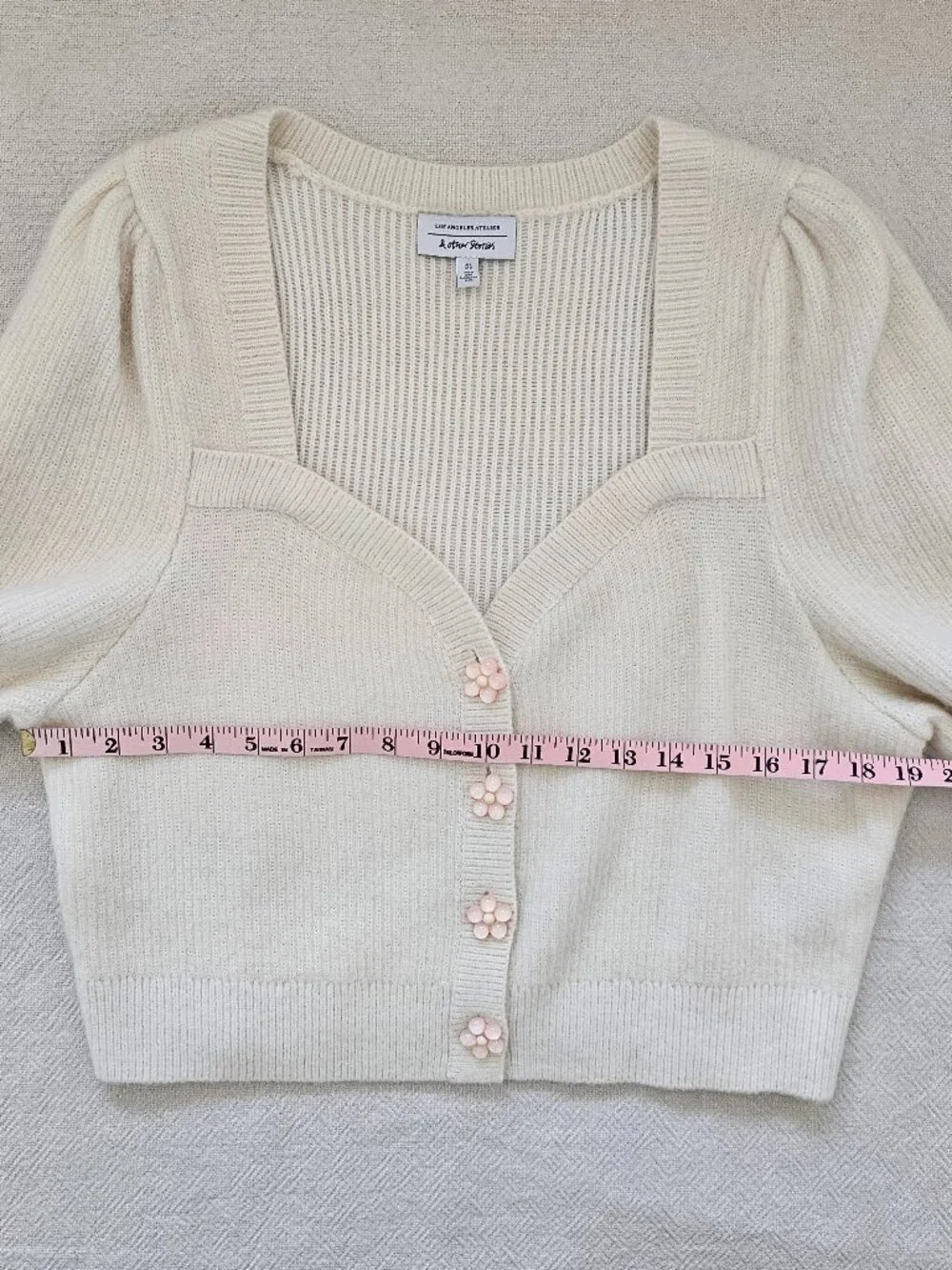 & Other Stories [NWOT] Sweetheart Neck Cardigan w/ Flower Buttons - L - Picture 15 of 16